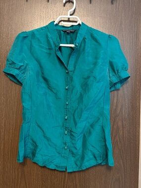 Banana Republic Green Silk Short Sleeve Blouse